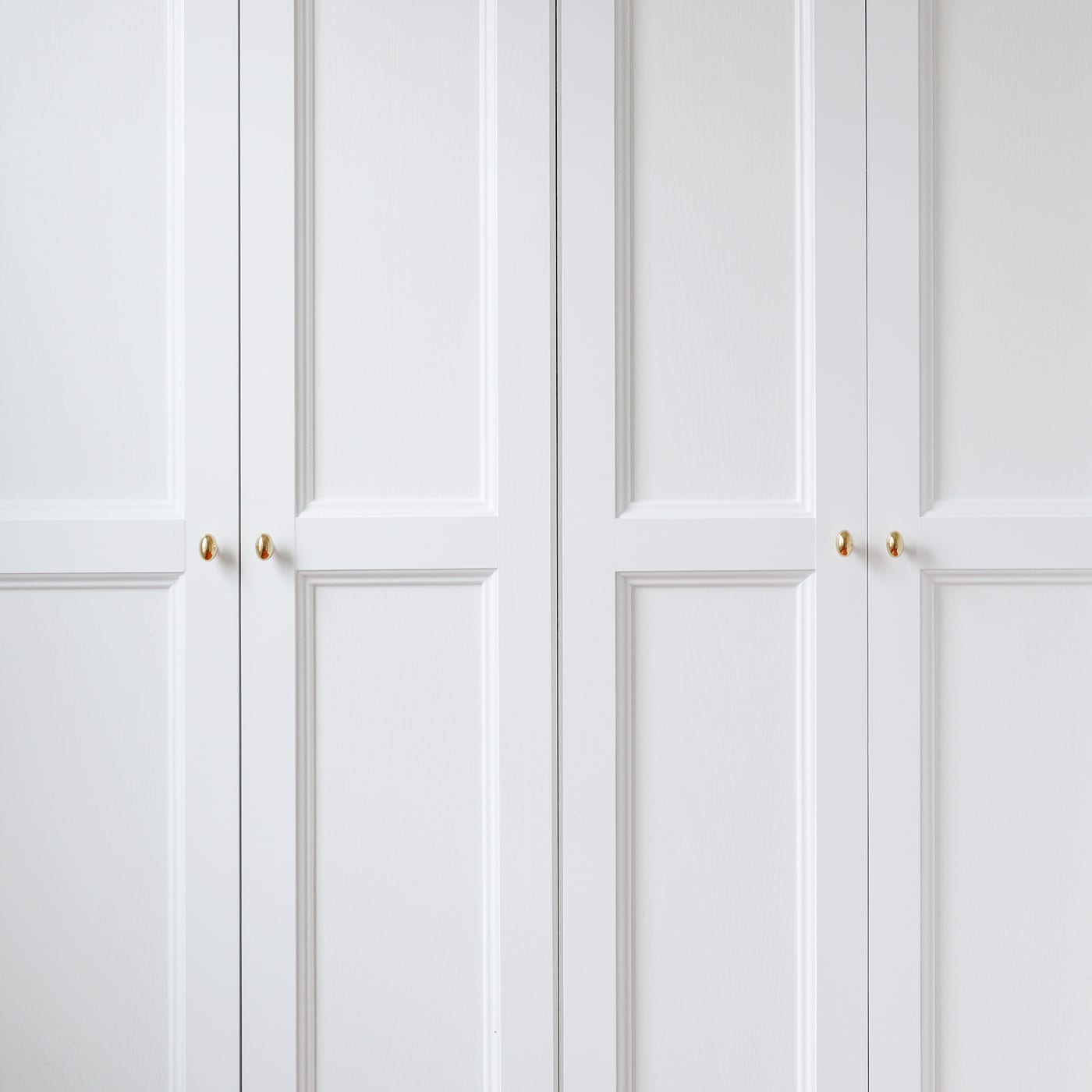 detail of custom molding on bi-fold doors | via Yellow Brick Home