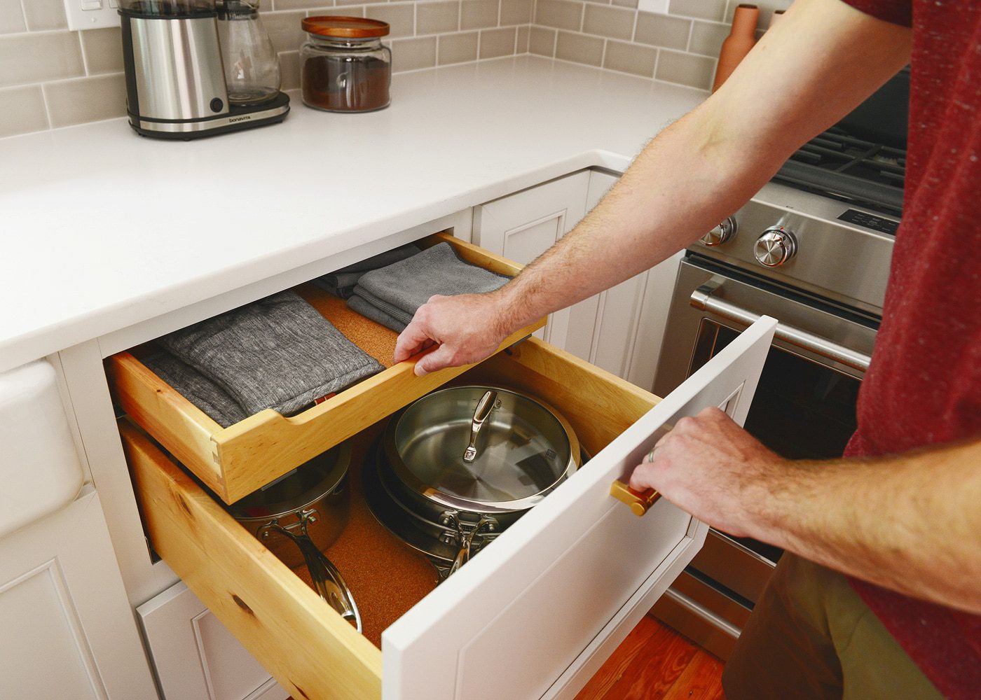 Kitchen cabinet organization via Yellow Brick Home // deep drawer base cabinets!