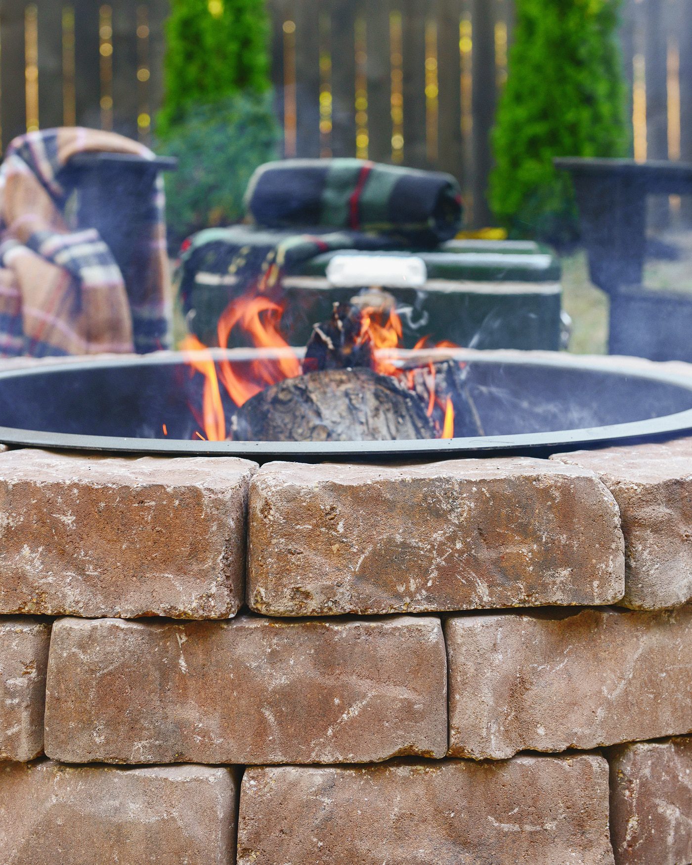 How to make a fire pit // DIY fire pit // via Yellow Brick Home