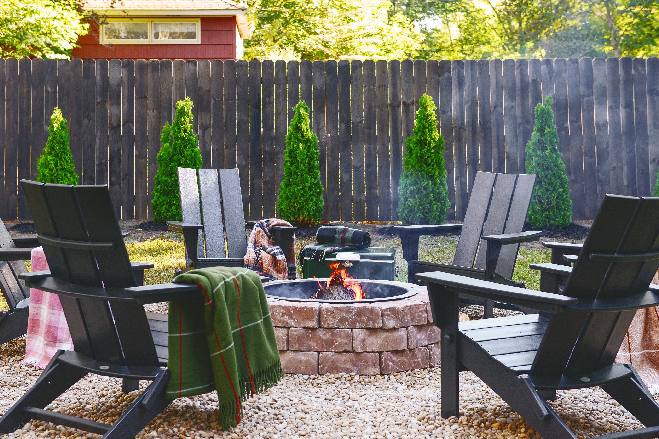 How to make a backyard fire pit in a weekend // via Yellow Brick Home