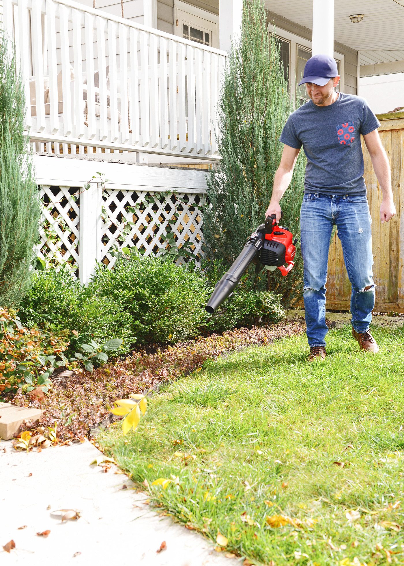 How to prepare your lawn for winter | via Yellow Brick Home