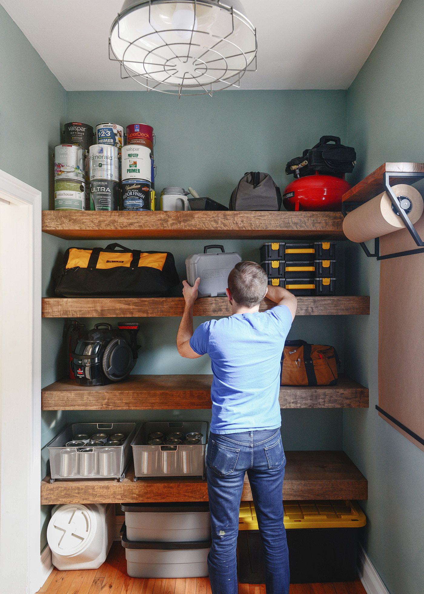 An organized workshop using Gladiator GearWall from Lowe's | via Yellow Brick Home