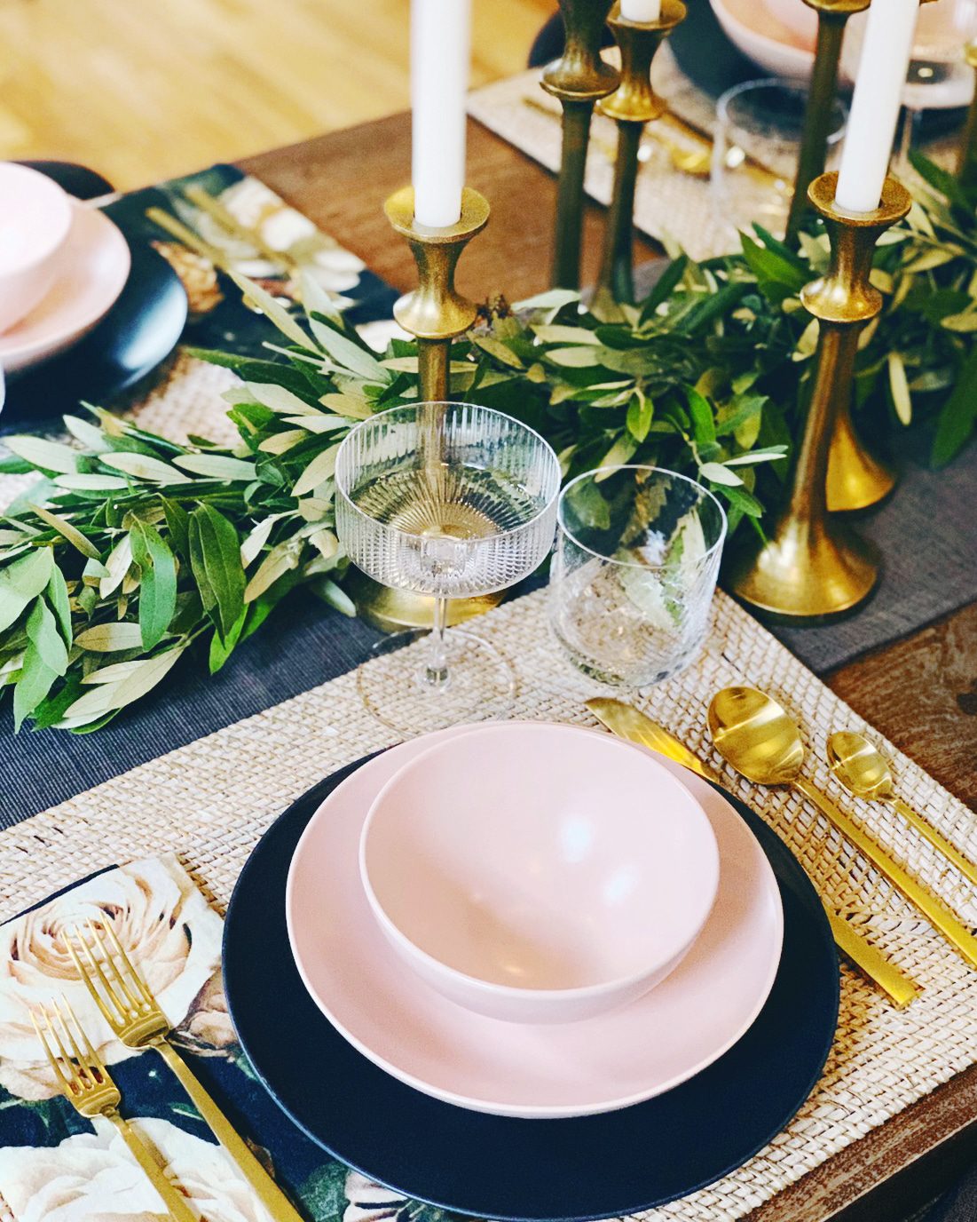 Valentine's Day place setting ideas // via Yellow Brick Home
