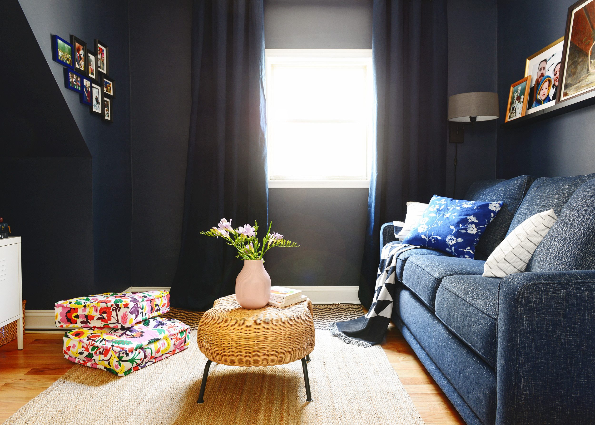 A navy blue family room | Benjamin Moore Hale Navy | via Yellow Brick Home