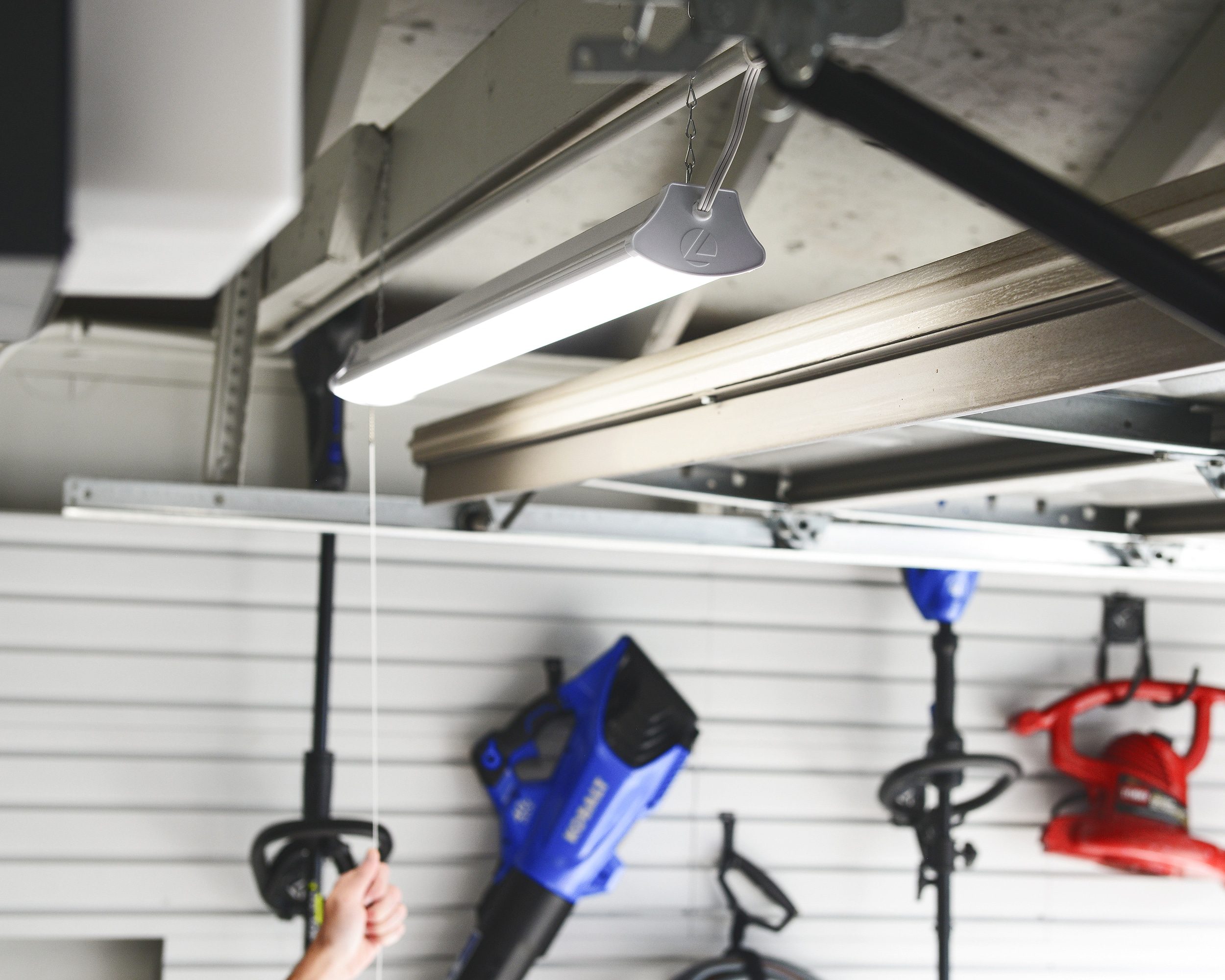 7 Garage Organization Tips Before Winter Hits! via Yellow Brick Home with Lowe's Home Improvement #lowespartner