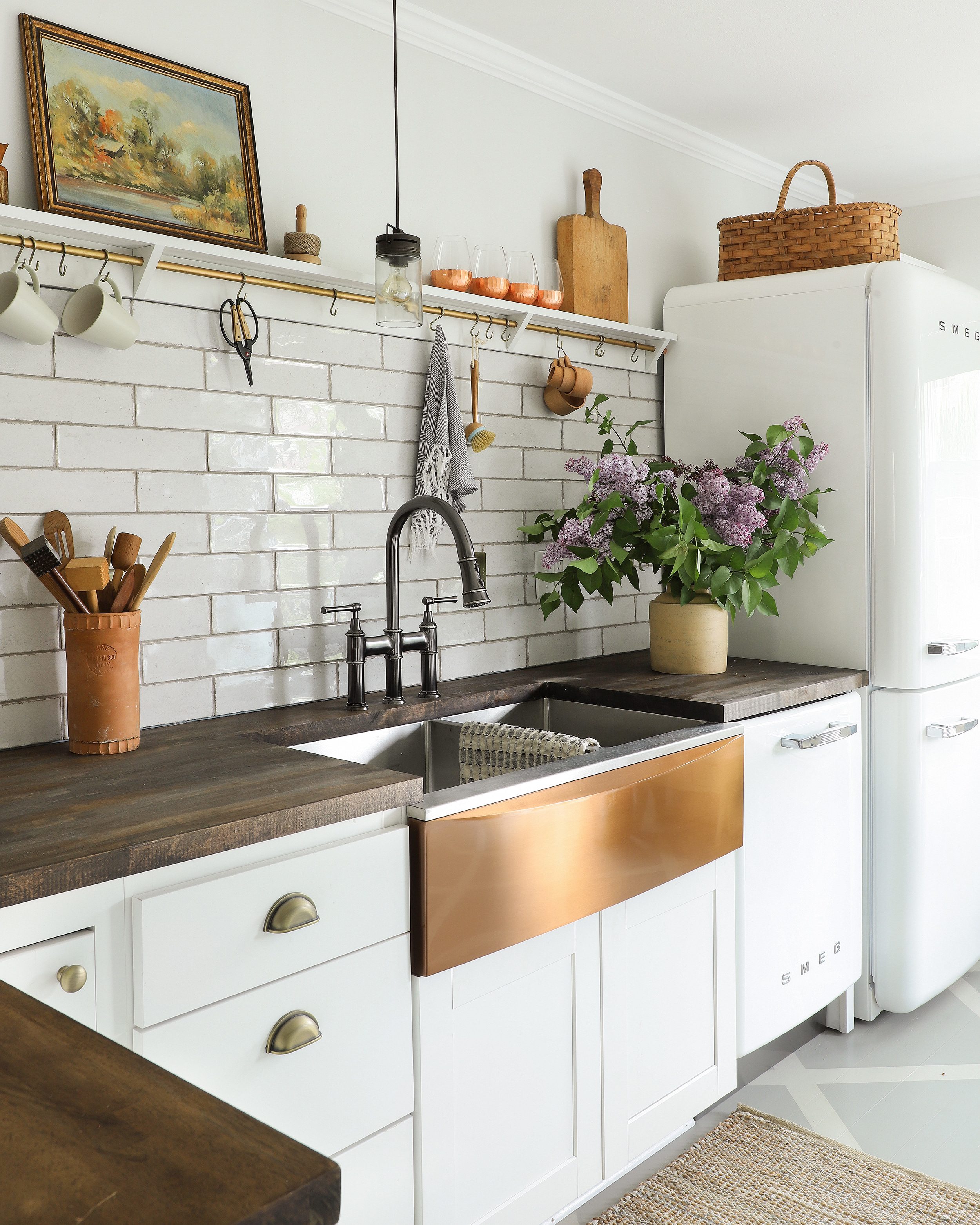 Jenni's brass + white shelf/pot rail @ispydiy | What's your favorite 1-day DIY? 