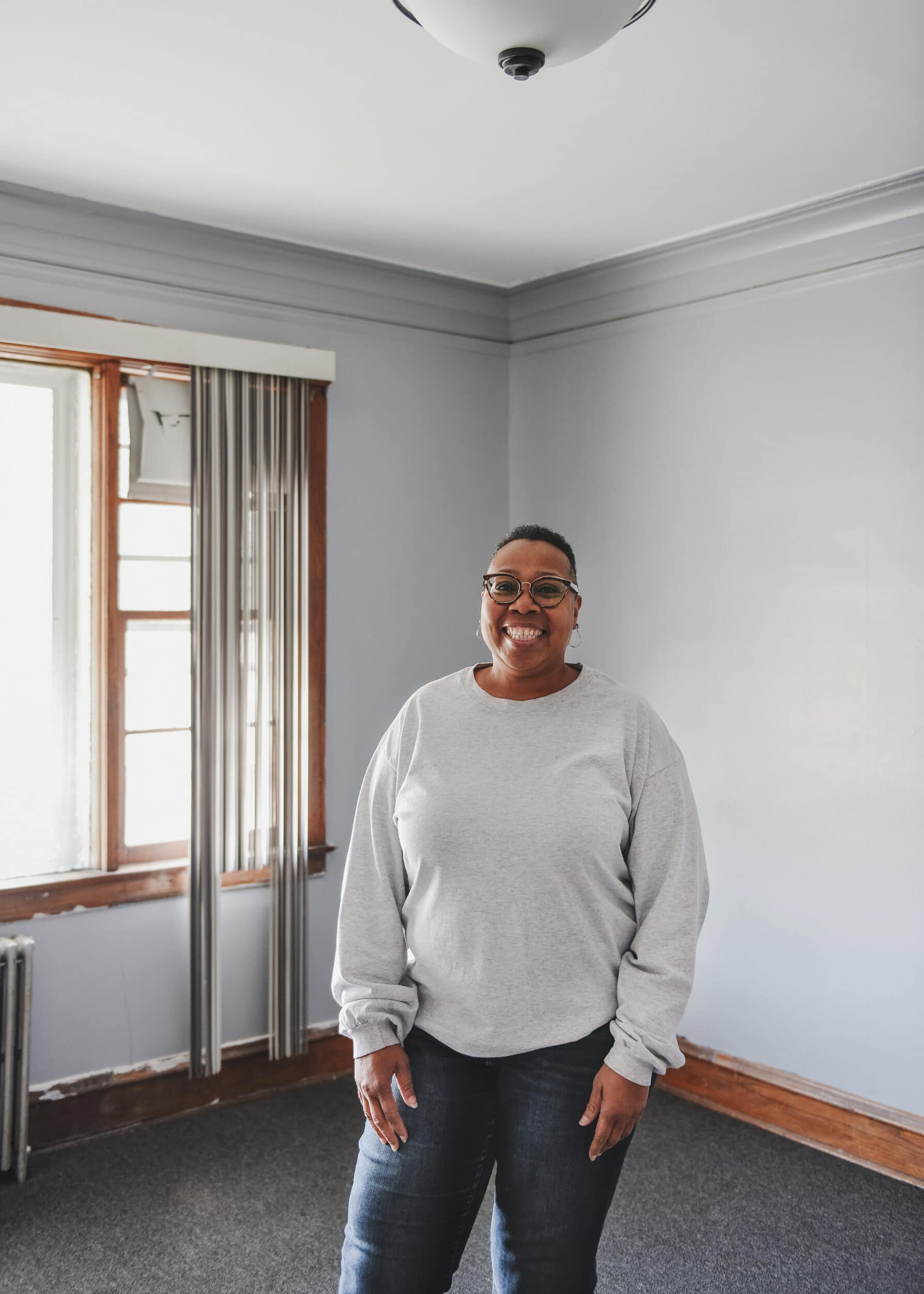 LaTanya in her Chicago home before the makeover! // via yellow brick home. 