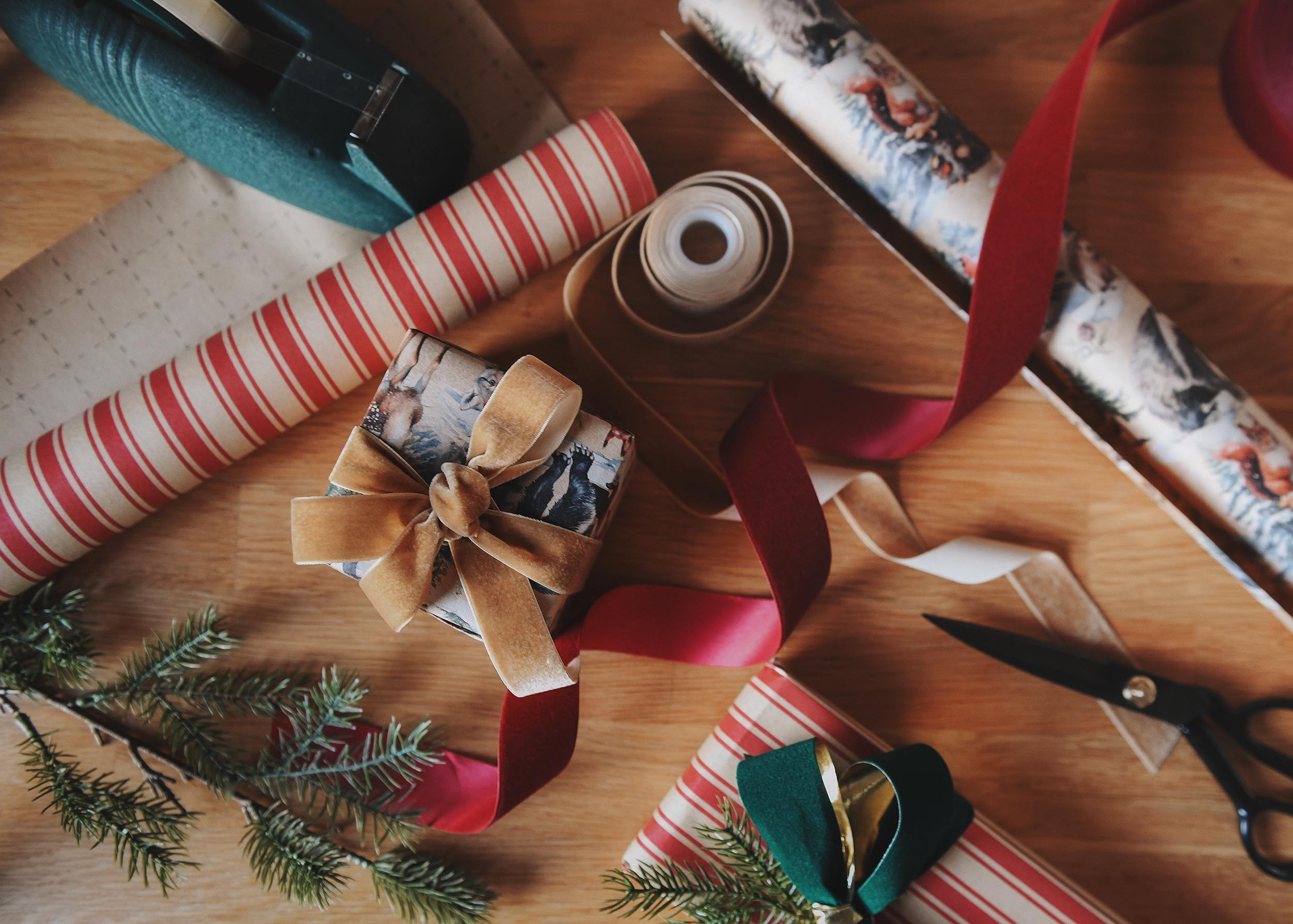 Holiday Gift Guide for the Family | 2024 - Yellow Brick Home